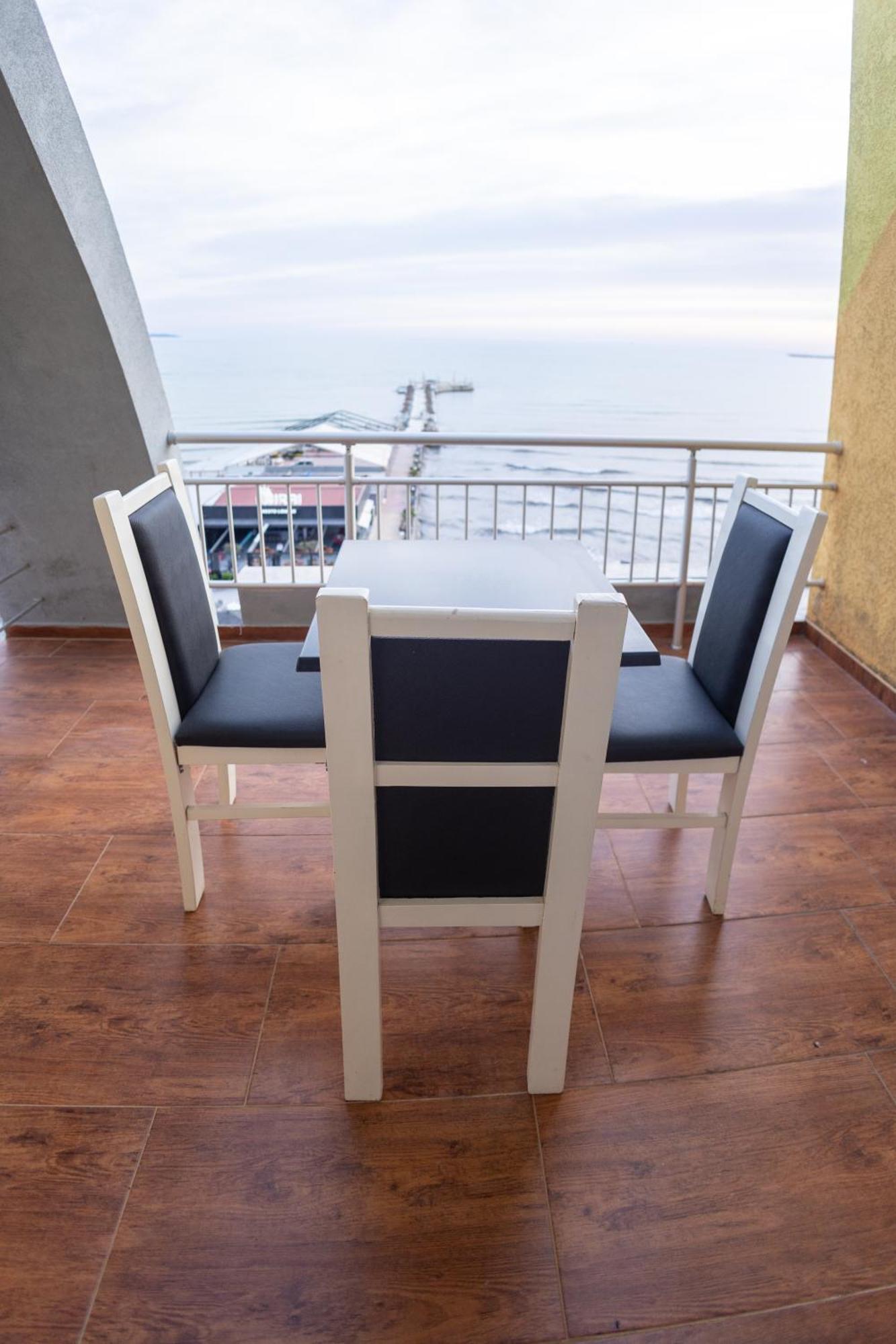 Hotel Klebrido Durrës Exterior foto